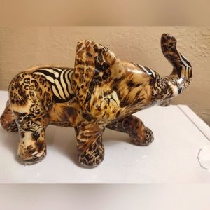 LaVie Vintage Ceramic Elephant